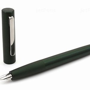 Aion Dark Green Fountain Pen